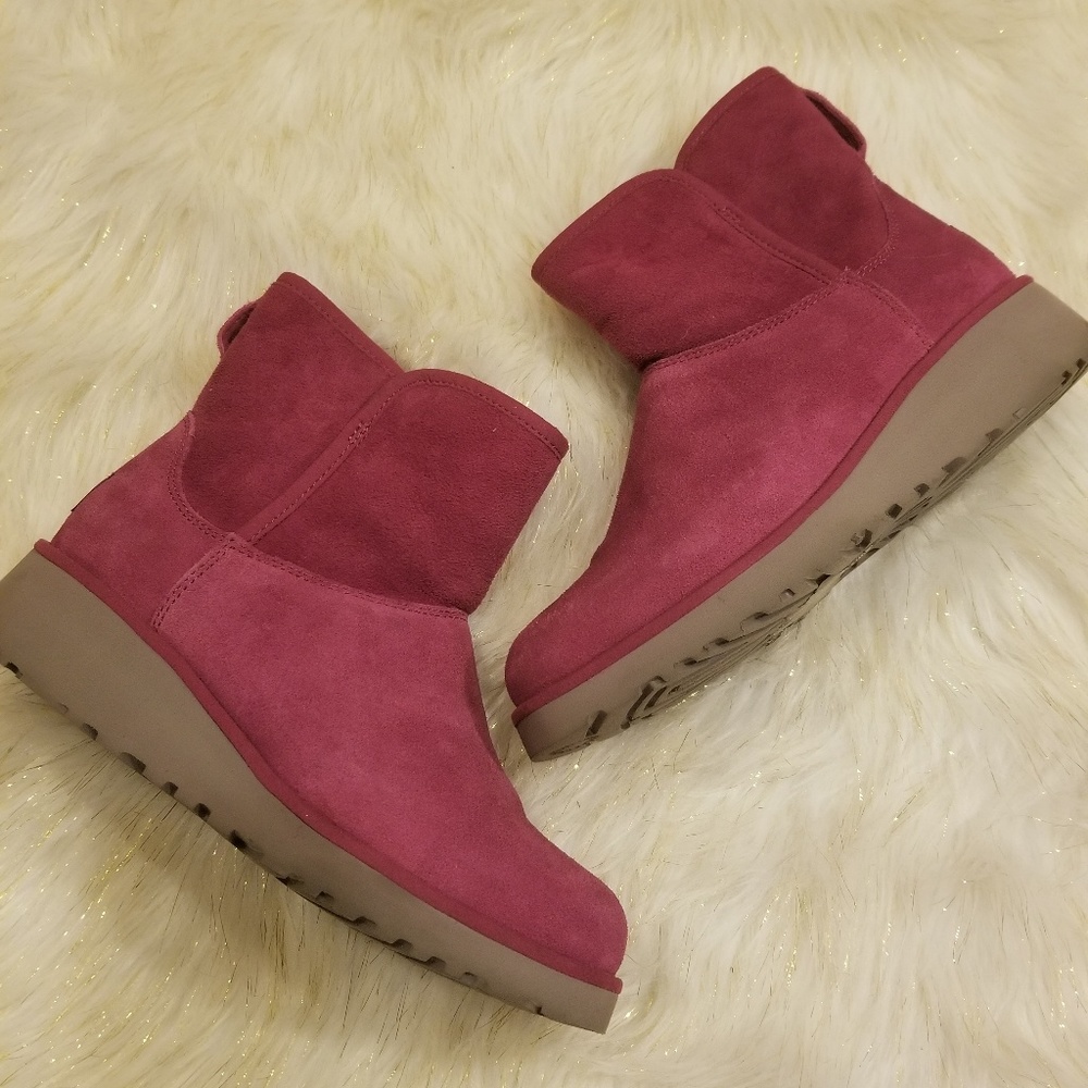 UGG Women's Kristin Boots Lonely Hearts